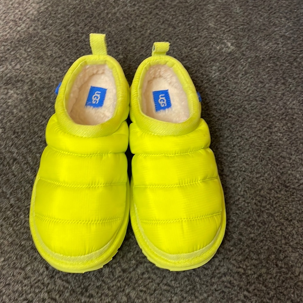 UGG slipper shoes